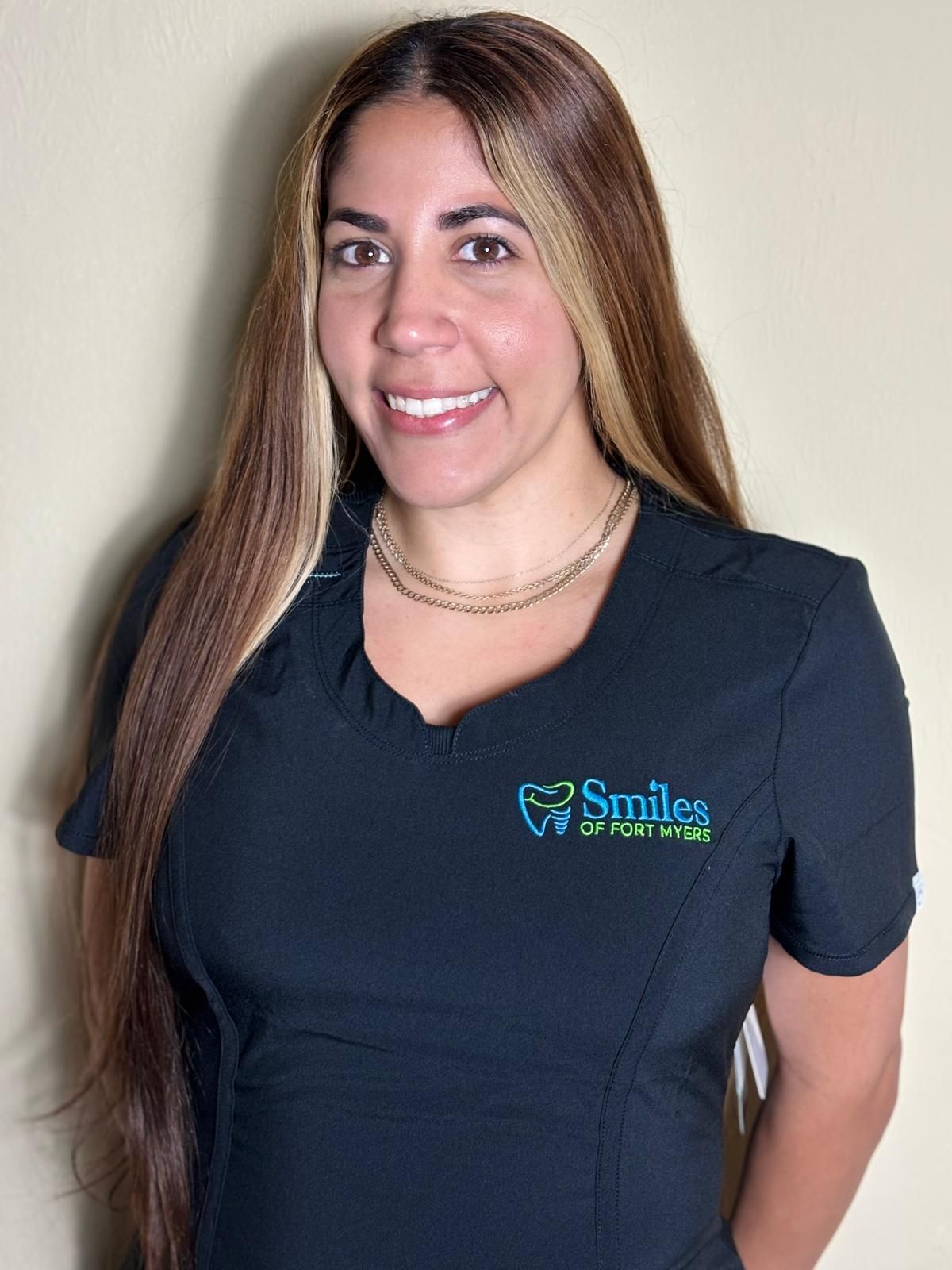 Isa, Dental Assistant