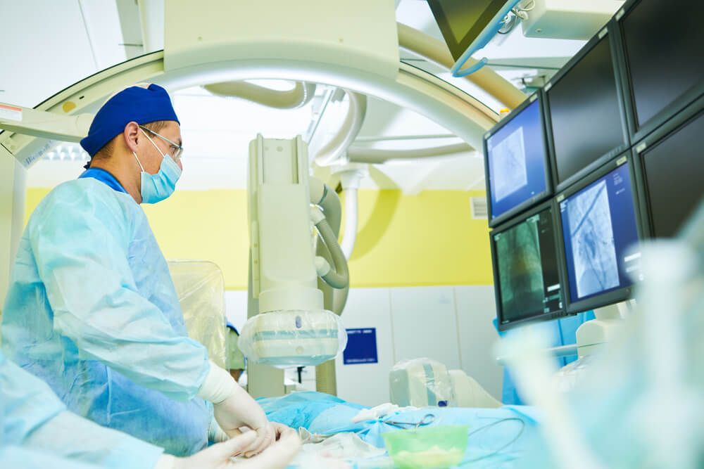 surgeon radiologist at operation