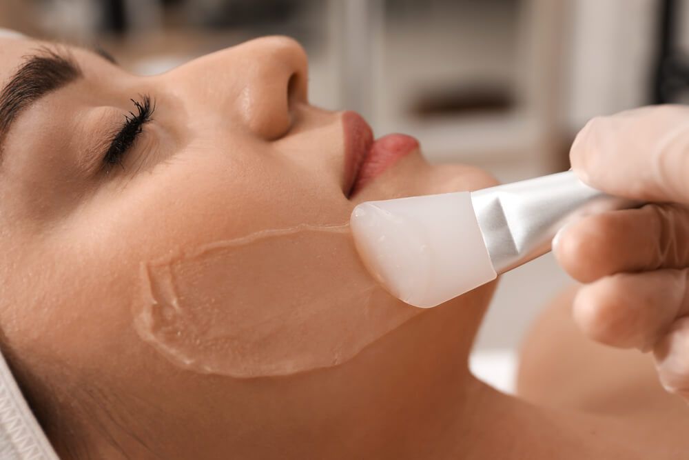 Dermaplaning-and-Chemical-Peels