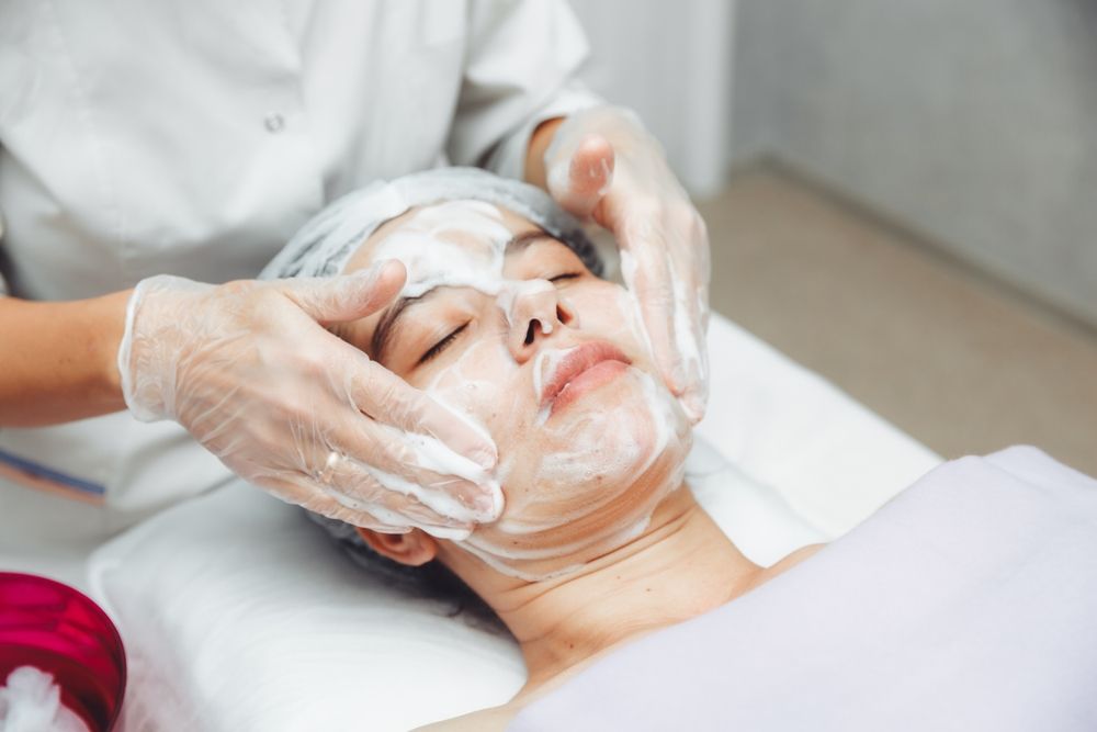 Chemical Peels for Acne-Prone Skin: How They Work