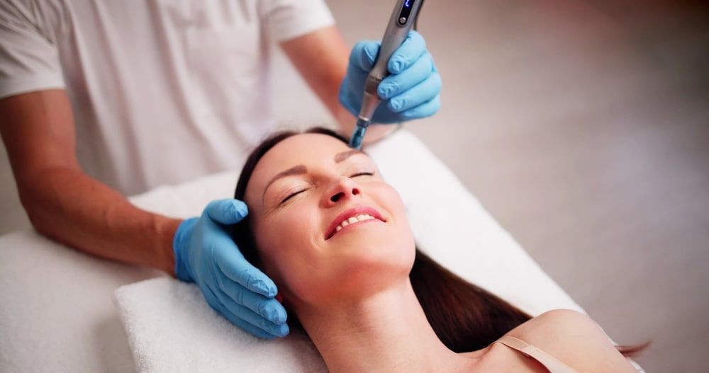 Face Spa Rejuvenation- Cosmetic Skin Therapy By Beautician