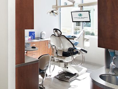 dental-chair-in-dental-office
