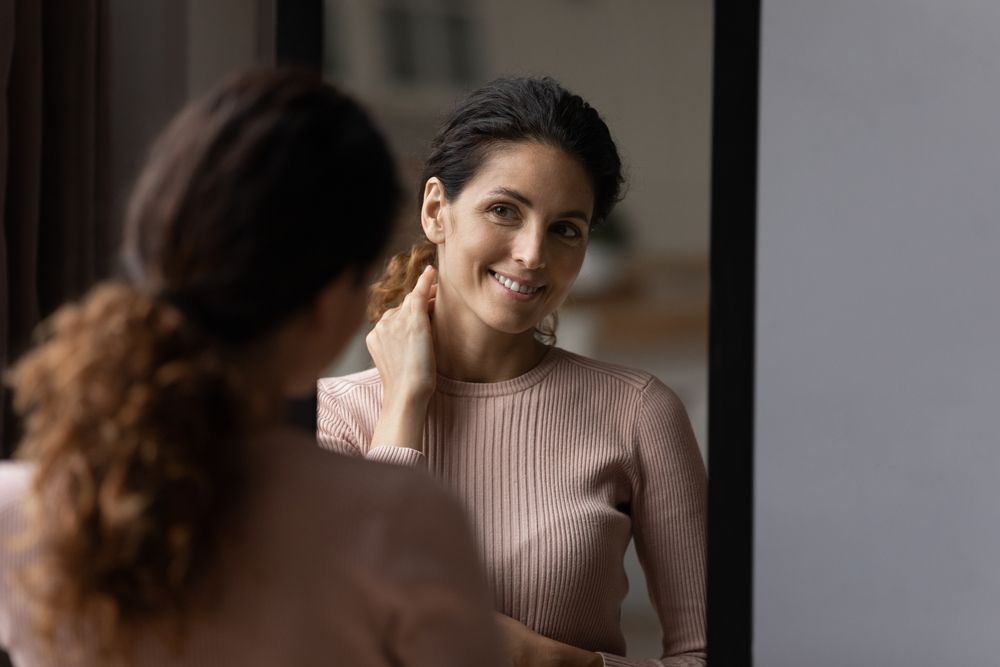 woman's beautiful smile after smile makeover