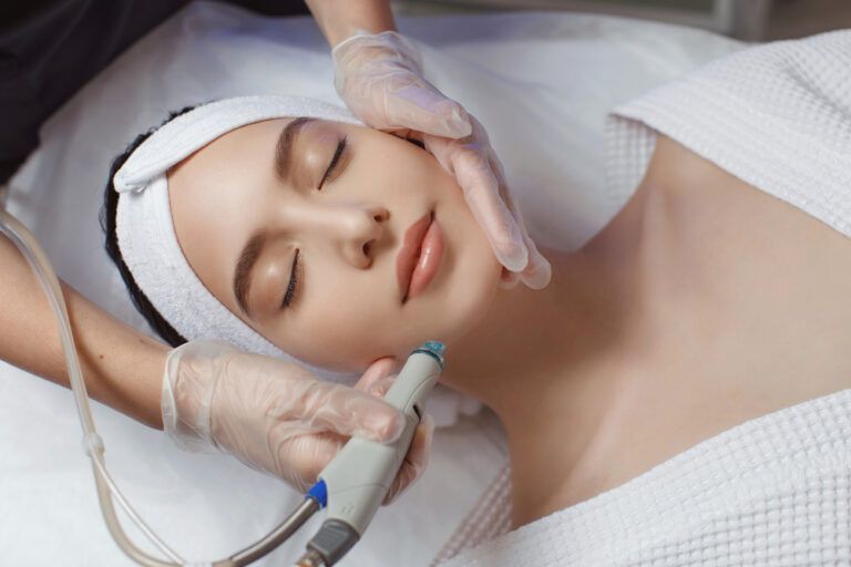 Hydrafacials: Unlocking The Beauty Benefits of Regular Sessions