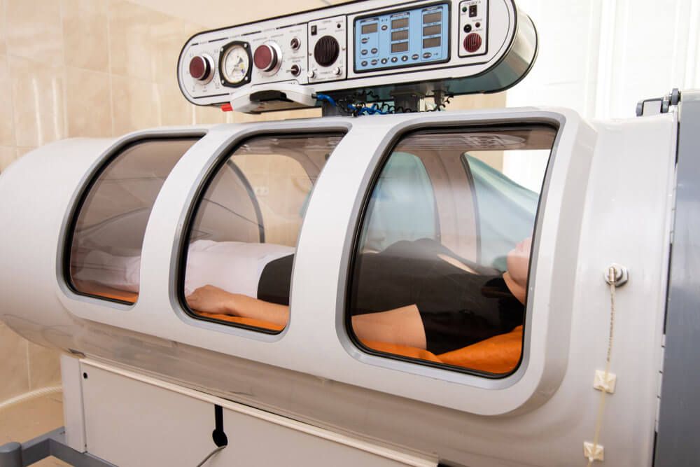 Treatment in an oxygen capsule