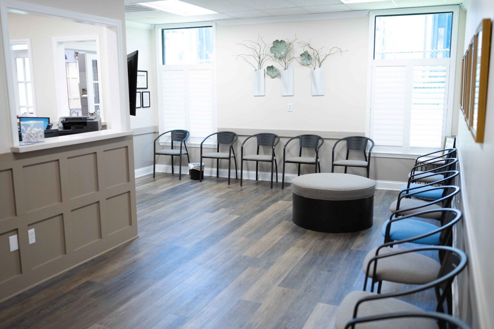 Office waiting area - Michael Becht Orthodontics