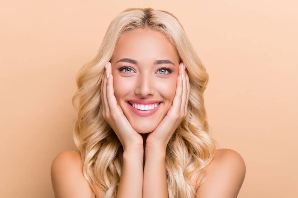 beautiful woman smiling