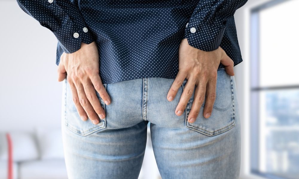 Men With Haemorrhoids Touching Her Bud