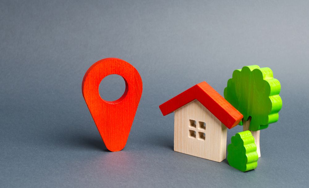 Red,Marker,Location,And,House,With,Trees.,Convenient,Location,Of