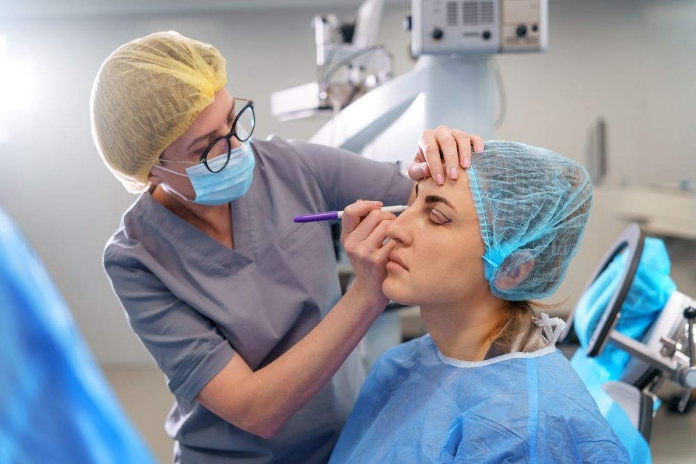 Blepharoplasty,Plastic,Surgery.,Rejuvenation,And,Modification,Of,The,Area,Around