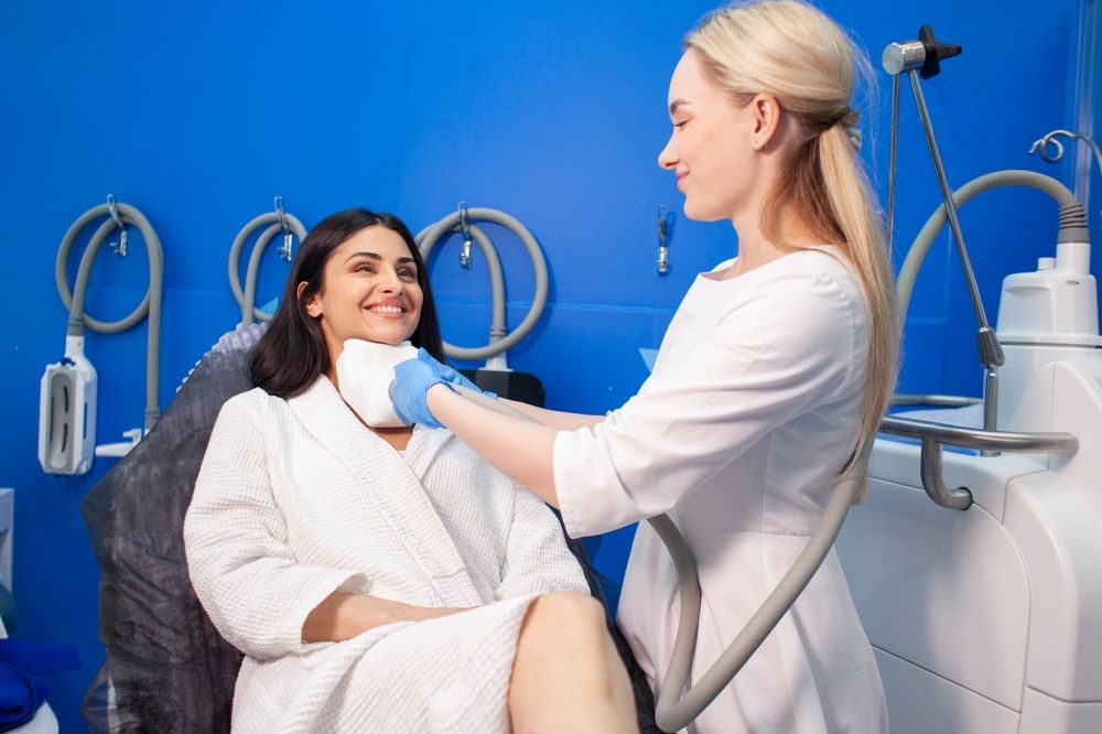 coolscalping procedure in cosmetology clinic