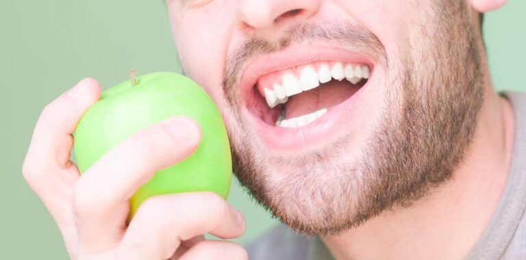 people apple healthy teeth